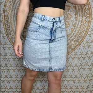 Vintage Acid Wash Skirt 🥀